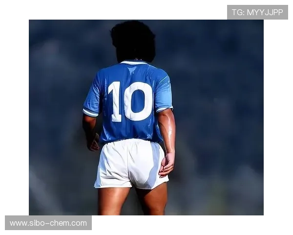 10号足球明星的传奇故事与辉煌成就揭秘